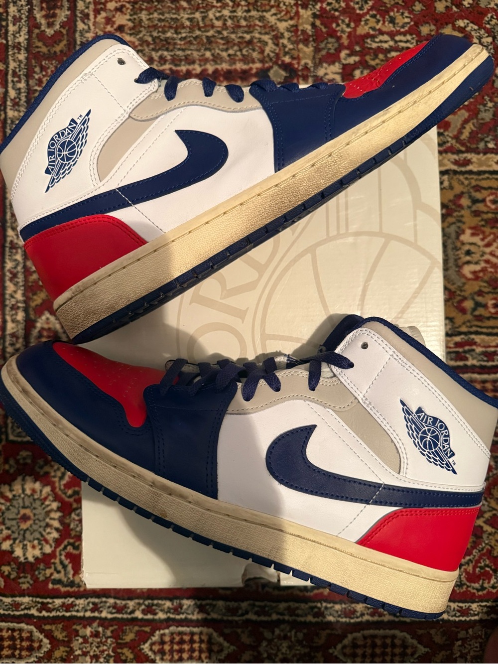 Jordan 1 Mid Rare Air - Men’s High Top Sneakers - White/Navy/Red